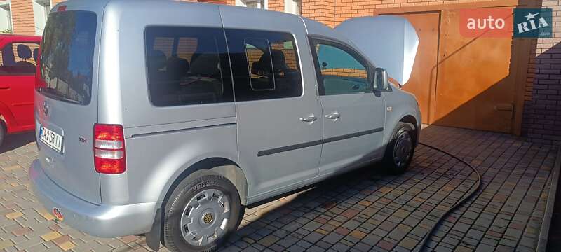 Мінівен Volkswagen Caddy 2011 в Умані