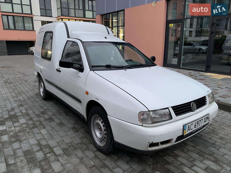 Вантажопасажирський фургон Volkswagen Caddy 1996 в Луцьку