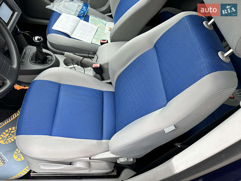 Минивэн Volkswagen Caddy 2008 в Виннице