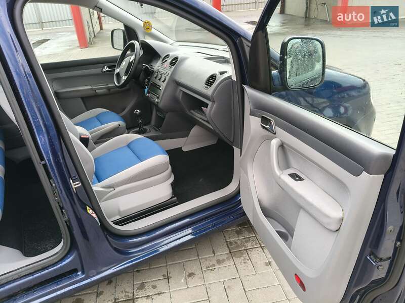 Минивэн Volkswagen Caddy 2009 в Ровно
