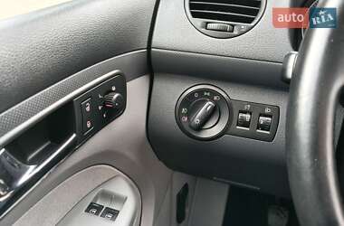 Минивэн Volkswagen Caddy 2009 в 