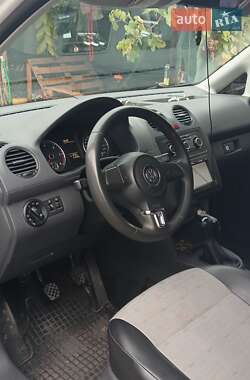 Минивэн Volkswagen Caddy 2011 в 