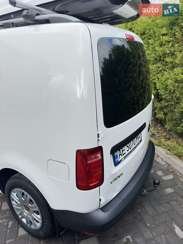 Грузовой фургон Volkswagen Caddy 2016 в Кривом Роге