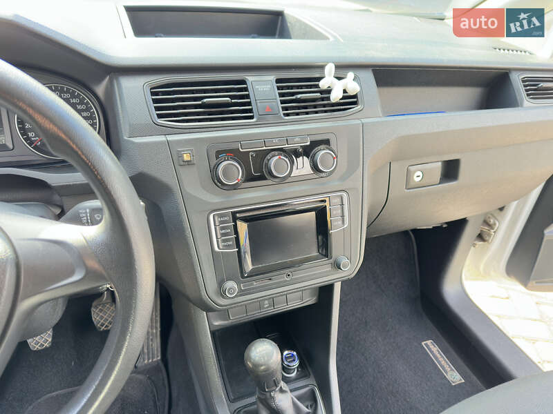 Грузовой фургон Volkswagen Caddy 2016 в Кривом Роге