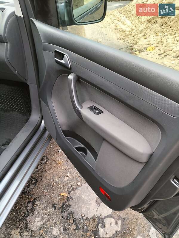 Мінівен Volkswagen Caddy 2014 в Бердичеві фото 5 Мінівен Volkswagen Caddy 2014 в Бердичеві