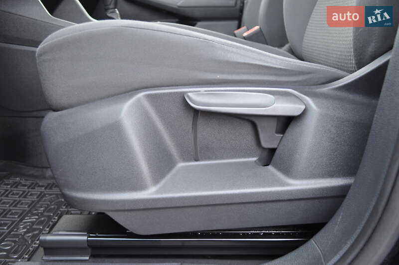 Грузовой фургон Volkswagen Caddy 2021 в Киеве