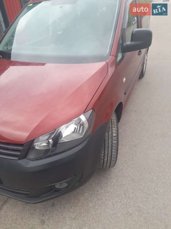 Мінівен Volkswagen Caddy 2011 в Рокитному
