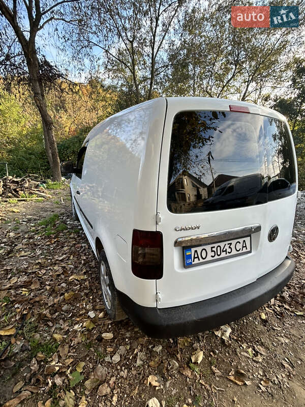 Грузовой фургон Volkswagen Caddy 2006 в Виноградове фото 3 Грузовой фургон Volkswagen Caddy 2006 в Виноградове