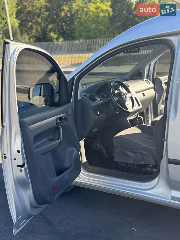 Минивэн Volkswagen Caddy 2012 в Коропе фото 11 Минивэн Volkswagen Caddy 2012 в Коропе