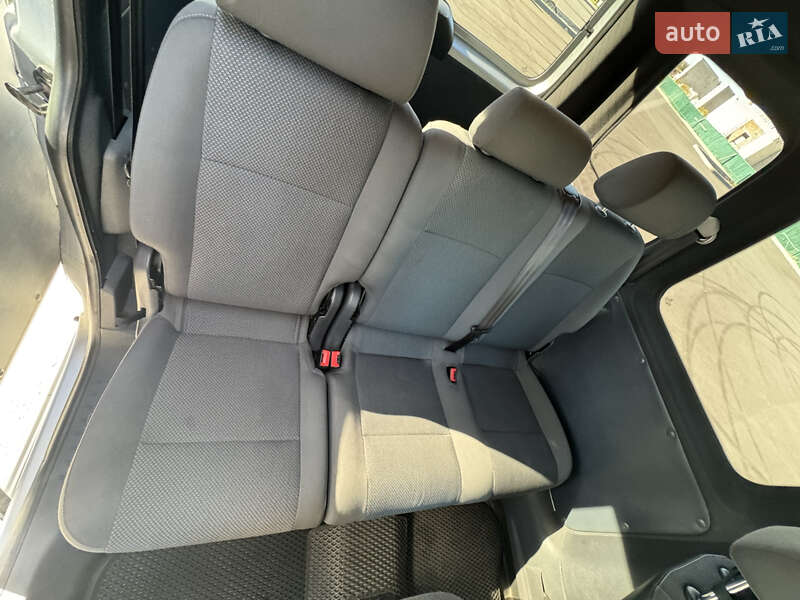 Минивэн Volkswagen Caddy 2012 в Коропе фото 19 Минивэн Volkswagen Caddy 2012 в Коропе