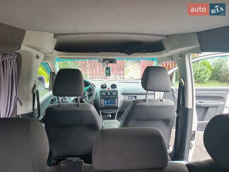 Минивэн Volkswagen Caddy 2010 в Жовкве