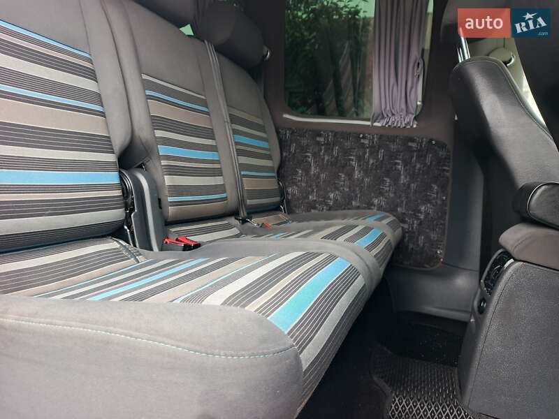 Минивэн Volkswagen Caddy 2010 в Жовкве