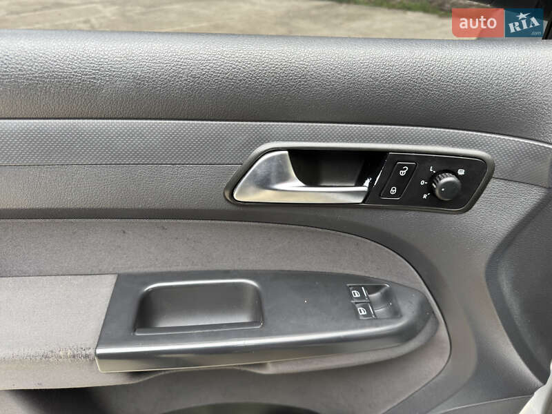 Минивэн Volkswagen Caddy 2011 в Тячеве фото 12 Минивэн Volkswagen Caddy 2011 в Тячеве