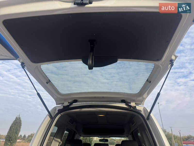 Минивэн Volkswagen Caddy 2013 в Львове