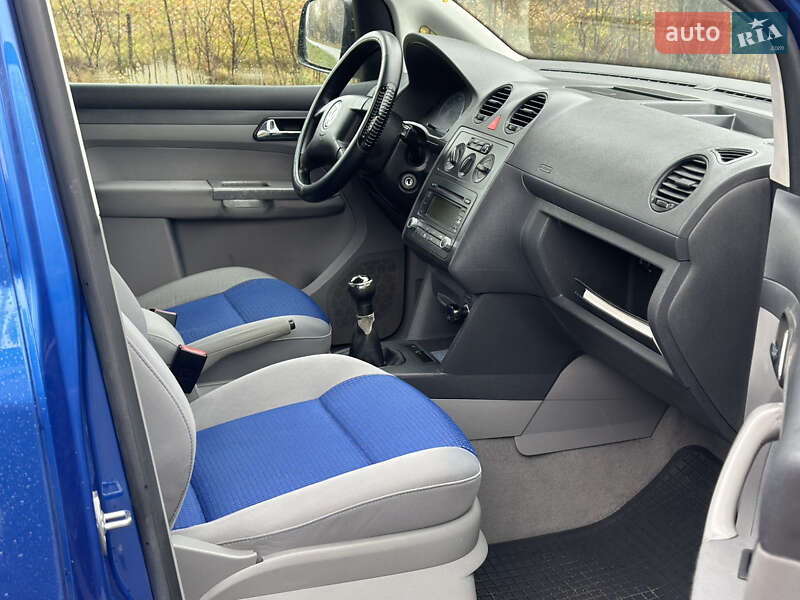 Минивэн Volkswagen Caddy 2005 в Рокитном фото 10 Минивэн Volkswagen Caddy 2005 в Рокитном