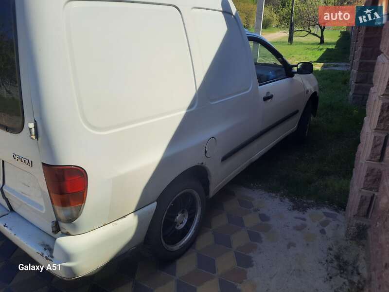 Грузовой фургон Volkswagen Caddy 2002 в Прилуках