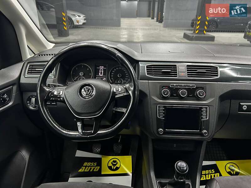 Мінівен Volkswagen Caddy 2017 в Чернівцях