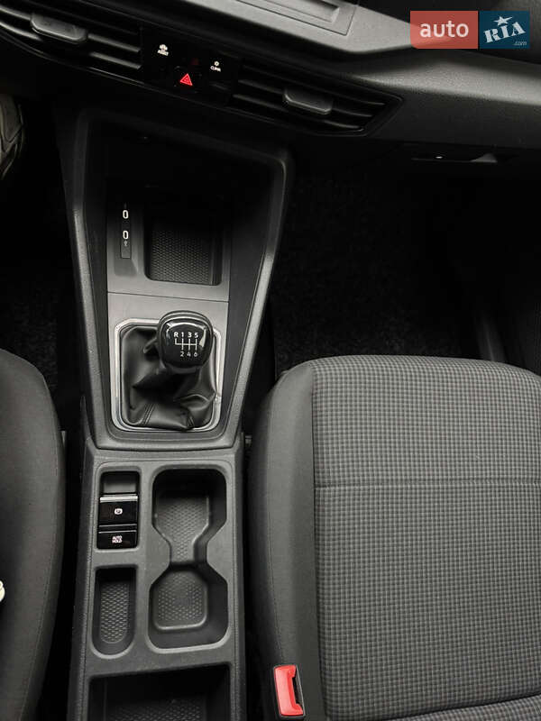 Вантажний фургон Volkswagen Caddy 2022 в Радивиліві