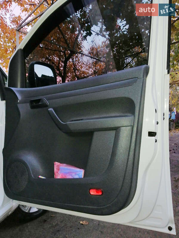 Вантажопасажирський фургон Volkswagen Caddy 2014 в Одесі фото 15 Вантажопасажирський фургон Volkswagen Caddy 2014 в Одесі