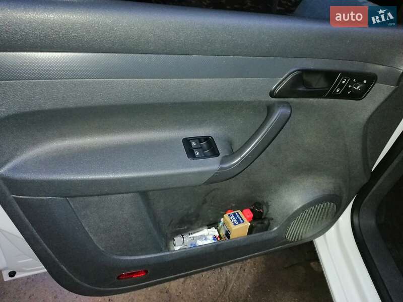Вантажопасажирський фургон Volkswagen Caddy 2014 в Одесі фото 21 Вантажопасажирський фургон Volkswagen Caddy 2014 в Одесі