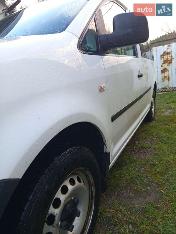 Минивэн Volkswagen Caddy 2008 в Воловце