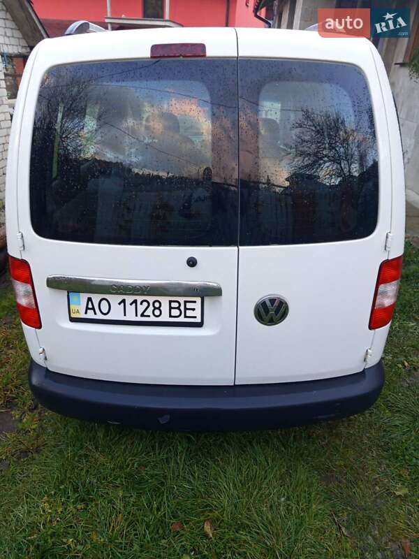 Минивэн Volkswagen Caddy 2008 в Воловце