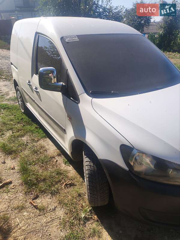 Грузовой фургон Volkswagen Caddy 2013 в Баре