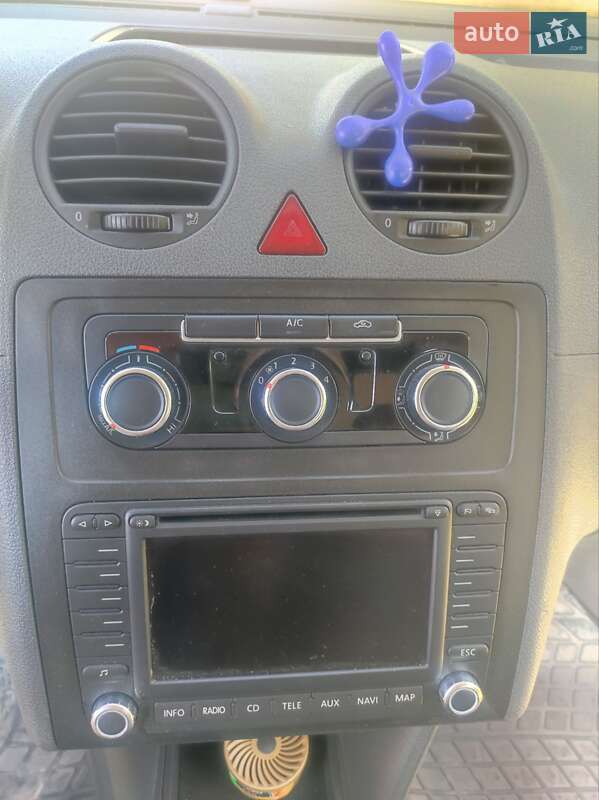 Грузовой фургон Volkswagen Caddy 2013 в Баре