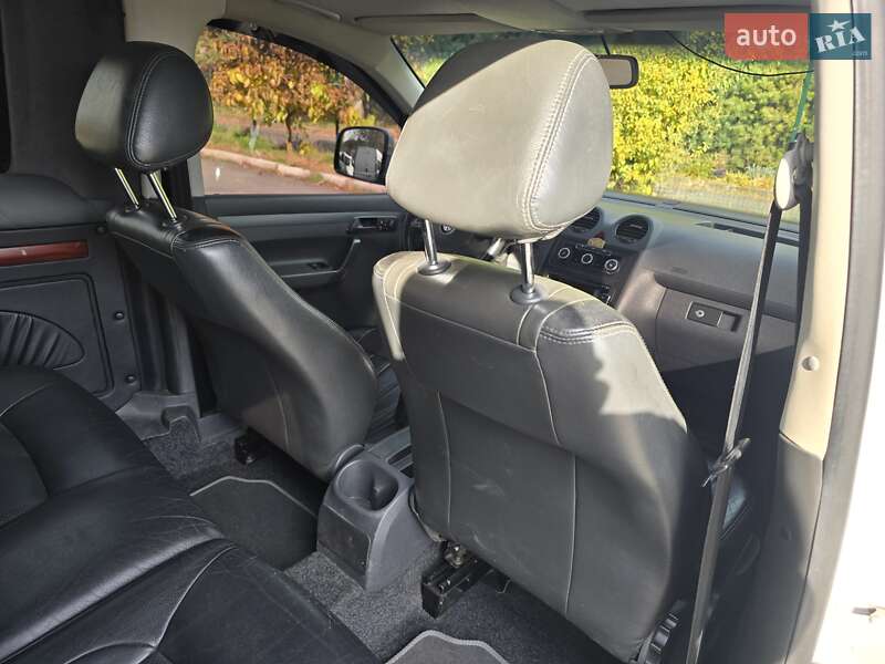 Минивэн Volkswagen Caddy 2014 в Хмельницком