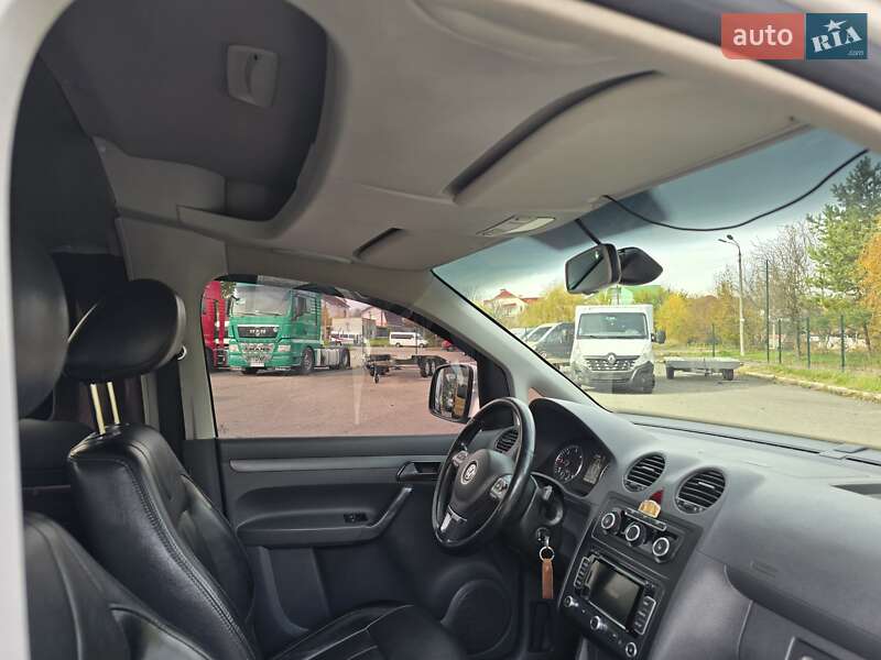 Минивэн Volkswagen Caddy 2014 в Хмельницком