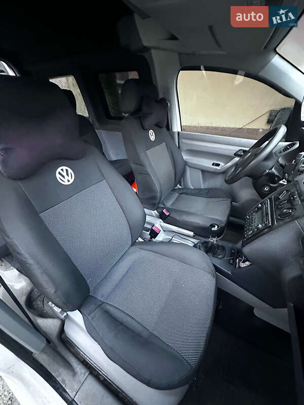 Минивэн Volkswagen Caddy 2008 в Тячеве фото 12 Минивэн Volkswagen Caddy 2008 в Тячеве