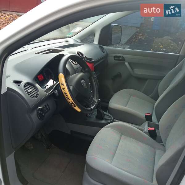 Мінівен Volkswagen Caddy 2010 в Гадячі