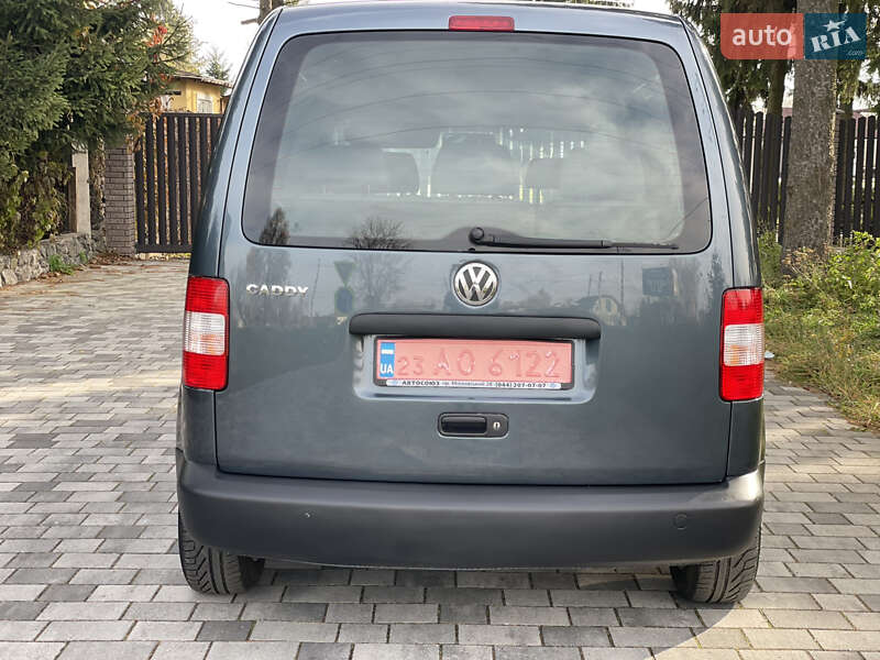 Минивэн Volkswagen Caddy 2008 в Староконстантинове