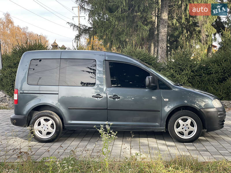 Минивэн Volkswagen Caddy 2008 в Староконстантинове