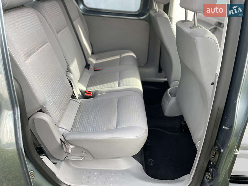 Минивэн Volkswagen Caddy 2008 в Староконстантинове