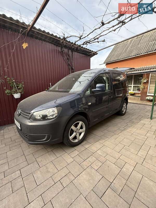 Volkswagen Caddy 2011