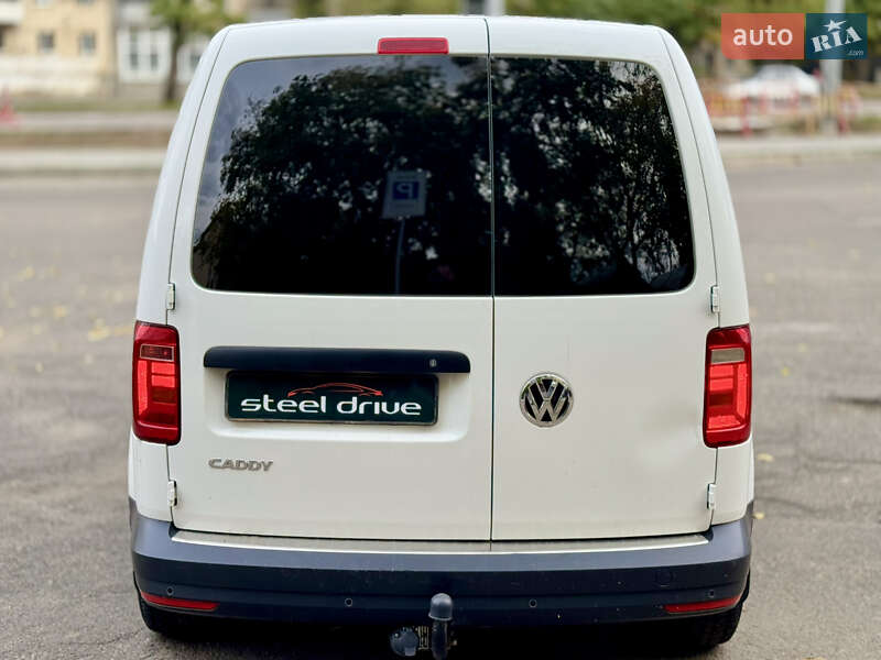 Грузопассажирский фургон Volkswagen Caddy 2016 в Николаеве