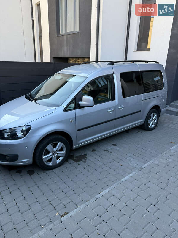 Минивэн Volkswagen Caddy 2013 в Черновцах