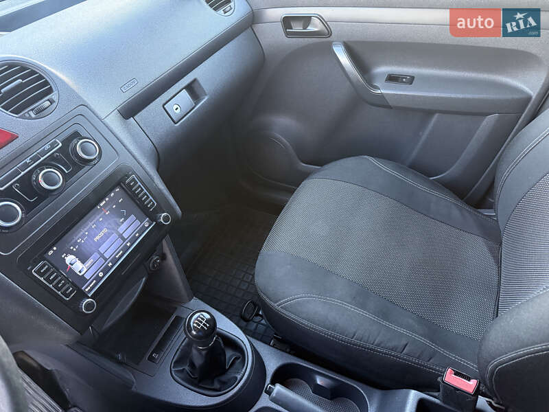 Грузовой фургон Volkswagen Caddy 2011 в Киеве фото 18 Грузовой фургон Volkswagen Caddy 2011 в Киеве