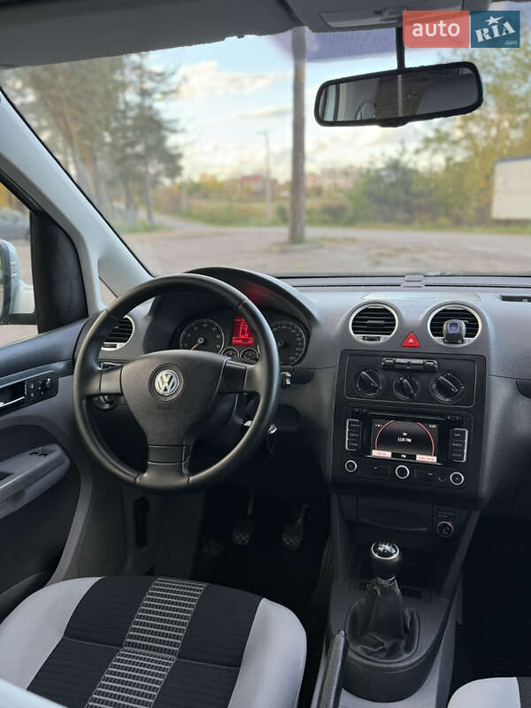 Минивэн Volkswagen Caddy 2010 в Виннице