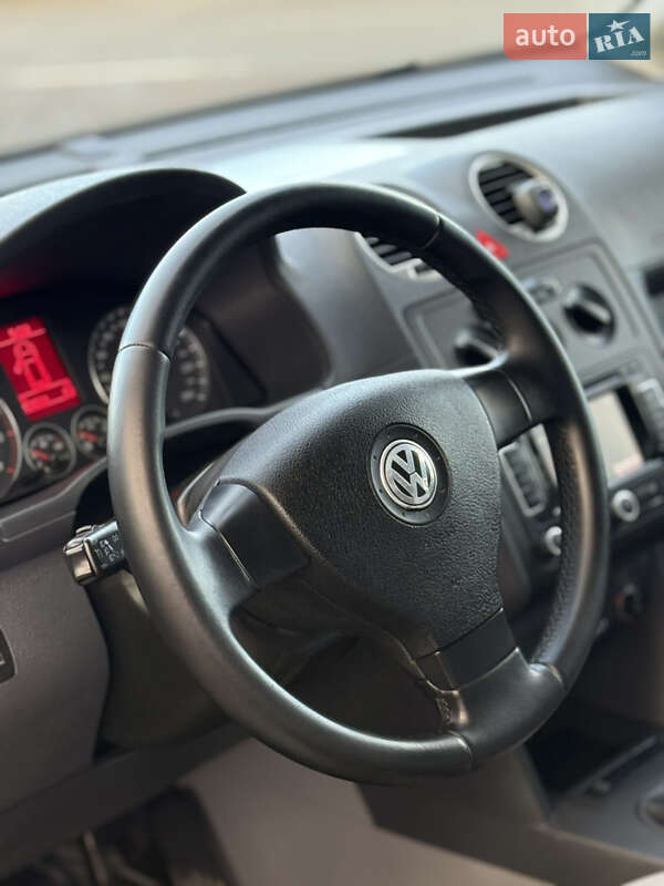 Минивэн Volkswagen Caddy 2010 в Виннице