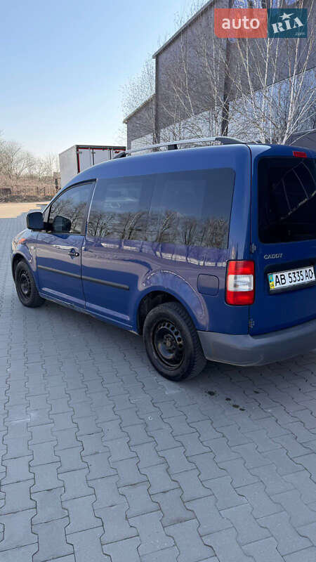 Минивэн Volkswagen Caddy 2010 в Каневе
