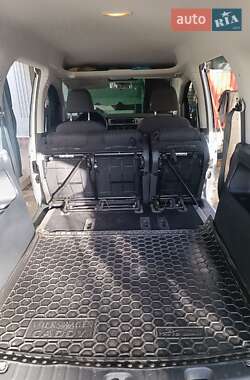 Минивэн Volkswagen Caddy 2015 в Кельменцах