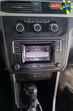 Минивэн Volkswagen Caddy 2015 в Кельменцах