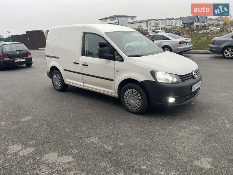 Вантажний фургон Volkswagen Caddy 2013 в Києві