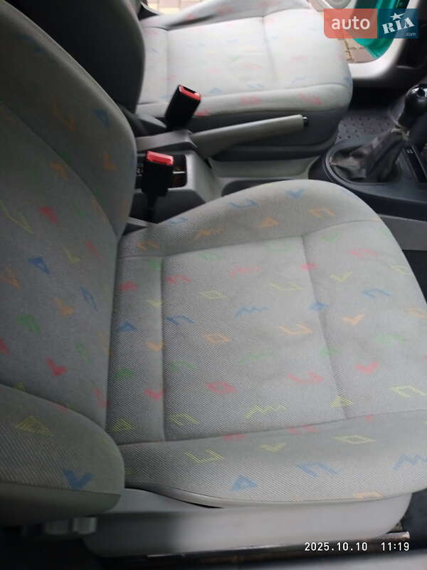 Вантажний фургон Volkswagen Caddy 2008 в Кривому Розі фото 5 Вантажний фургон Volkswagen Caddy 2008 в Кривому Розі