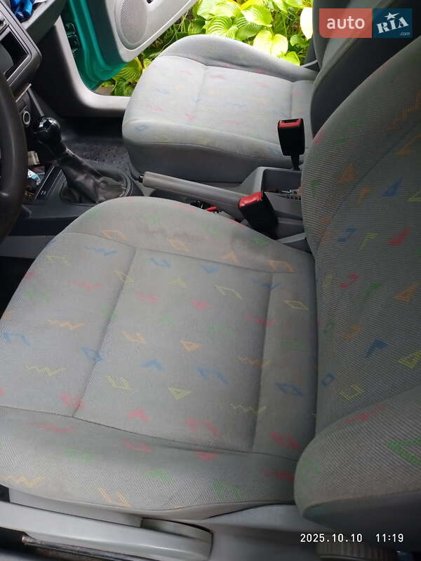 Вантажний фургон Volkswagen Caddy 2008 в Кривому Розі фото 6 Вантажний фургон Volkswagen Caddy 2008 в Кривому Розі