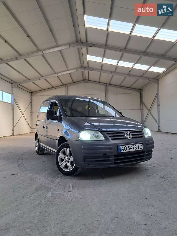 Минивэн Volkswagen Caddy 2006 в Тячеве