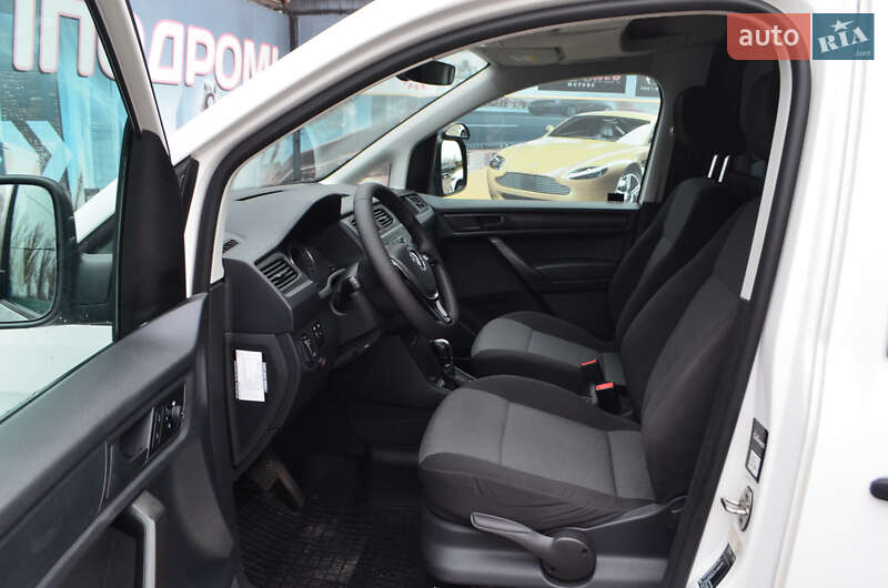 Мінівен Volkswagen Caddy 2020 в Києві