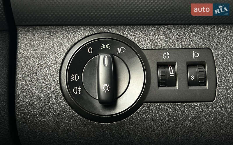 Минивэн Volkswagen Caddy 2010 в Львове